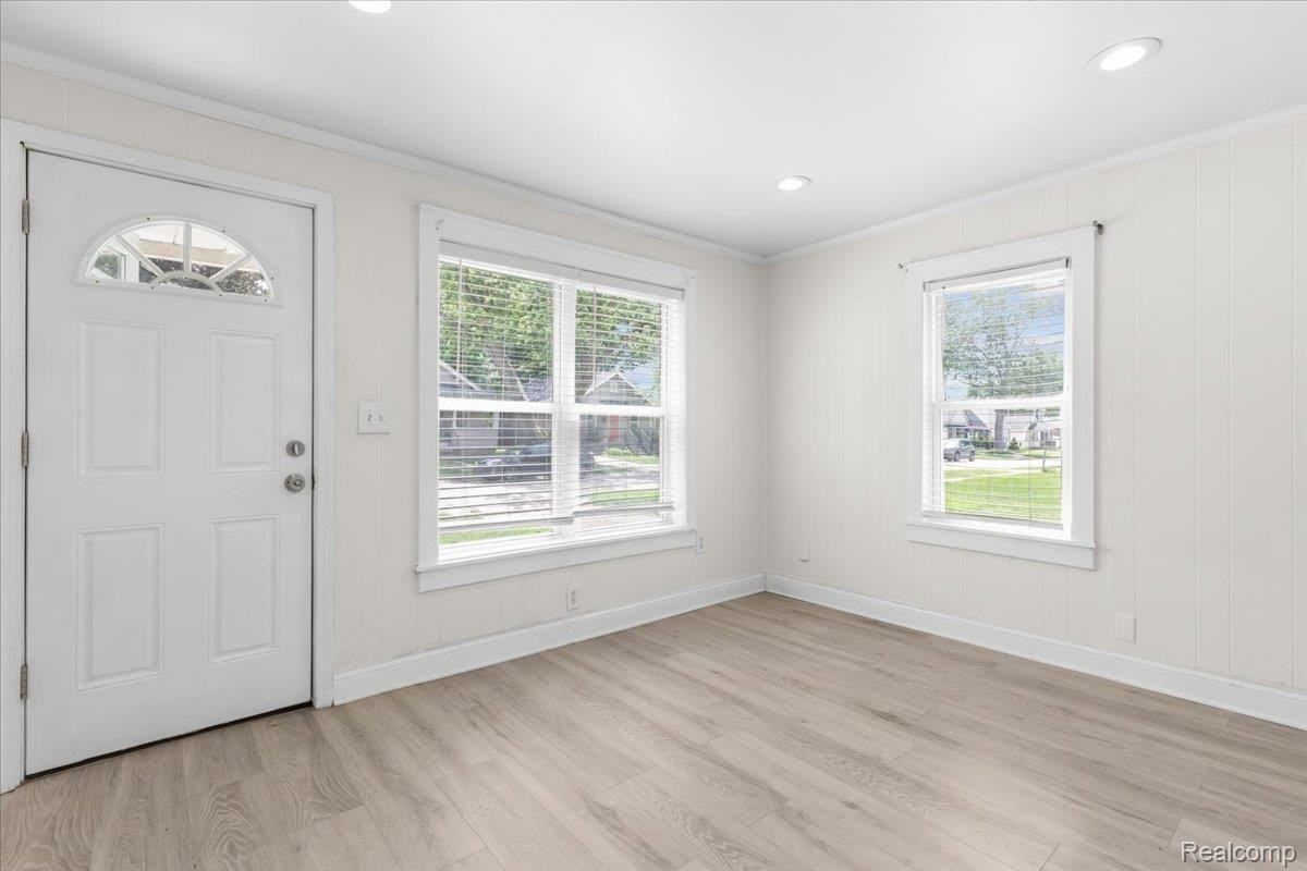 125 E Brickley Ave #NA - Photo 6 of 23