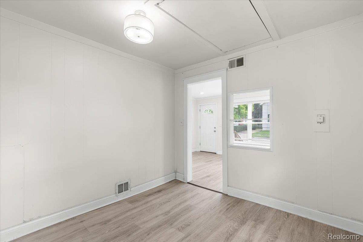 125 E Brickley Ave #NA - Photo 7 of 23