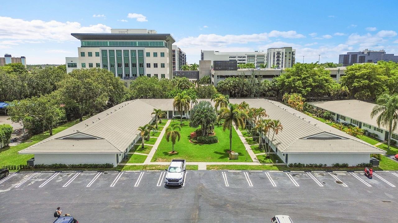 Centro Apartments - Photo 3 of 26