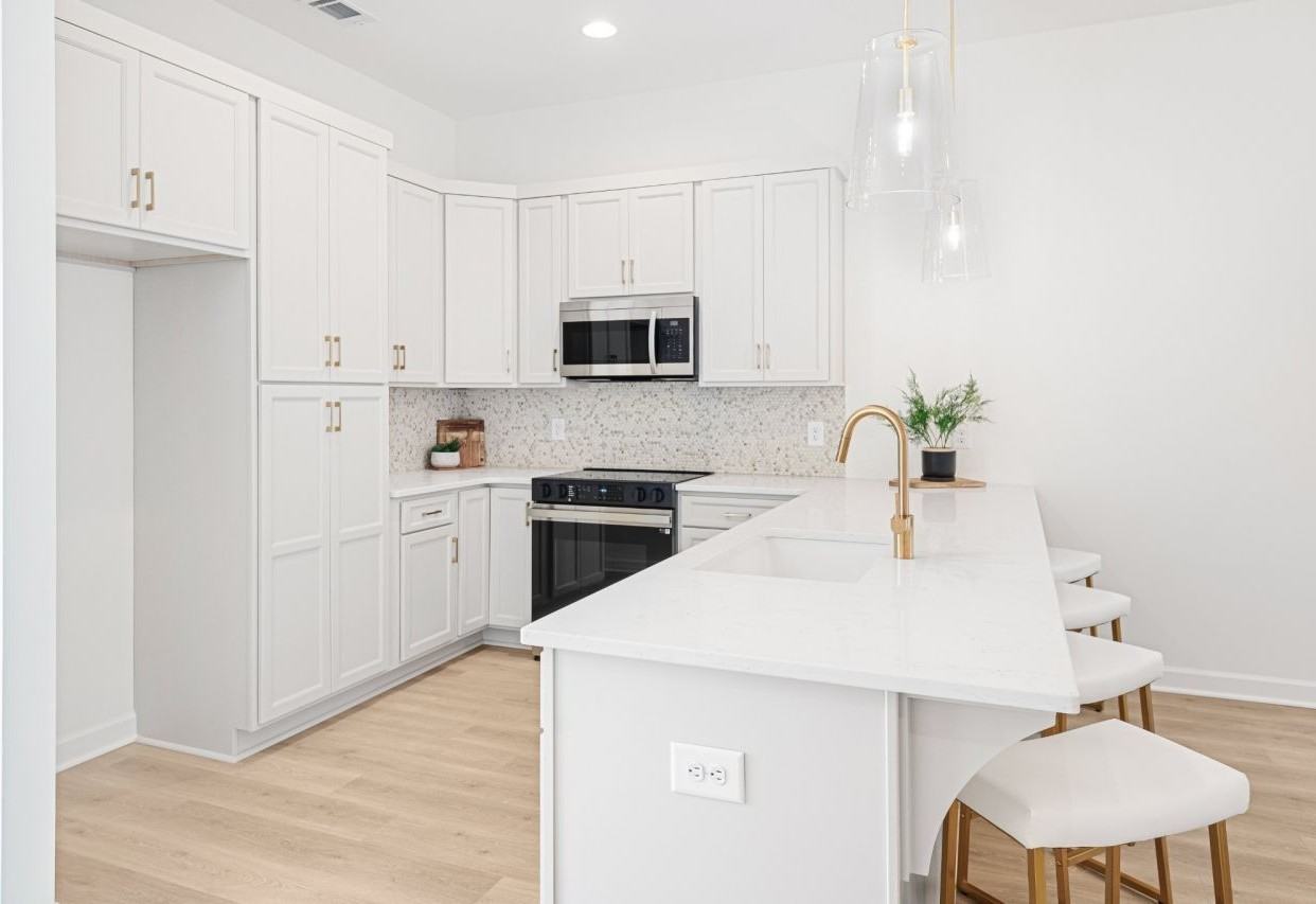 351 Wellows Chase #351B - Photo 3 of 14