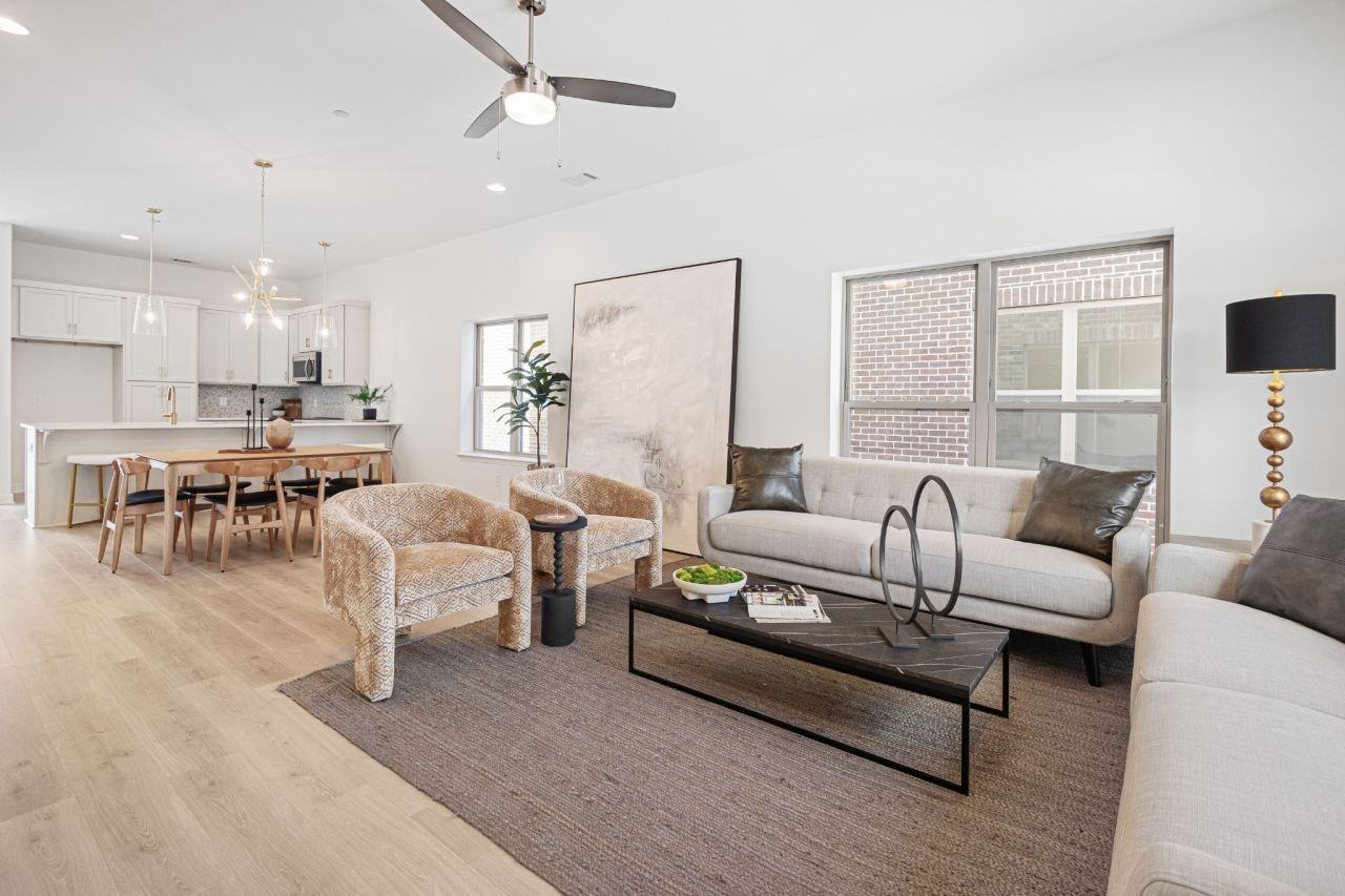 351 Wellows Chase #351B - Photo 4 of 14