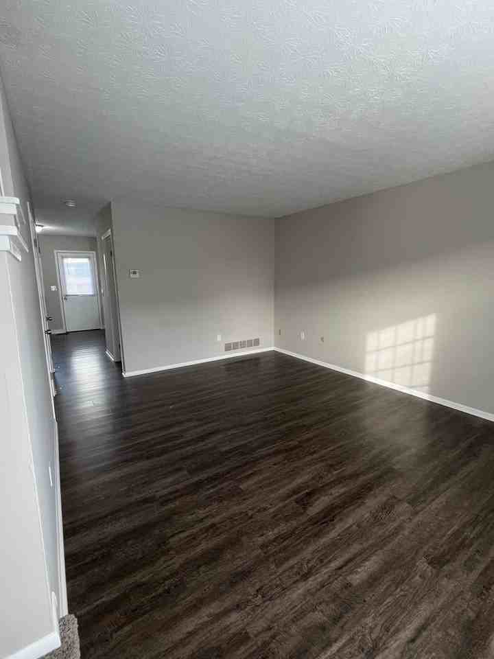 5340 Shiloh Dr - Photo 4 of 23