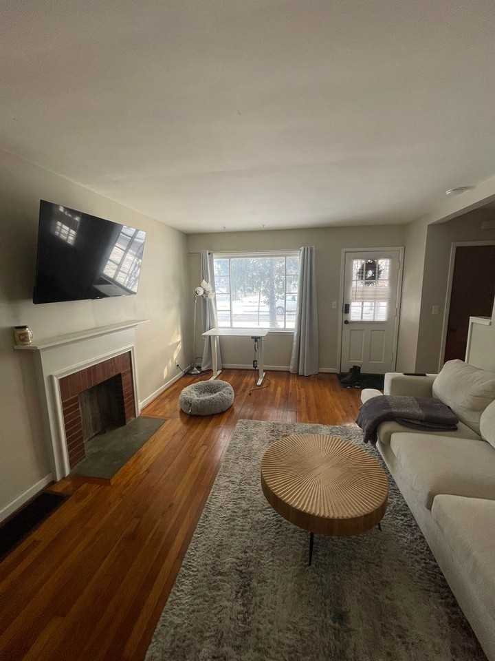 2563 Medary Ave - Photo 5 of 17