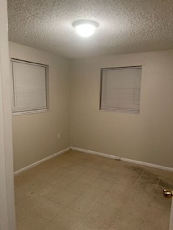 7068 County Road 213 - Photo 3 of 6