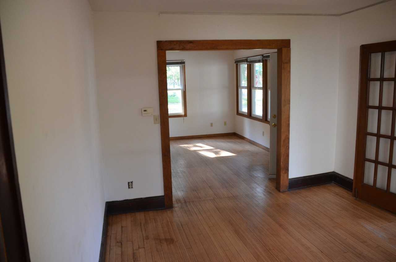 935 Vilas Ave - Photo 3 of 15
