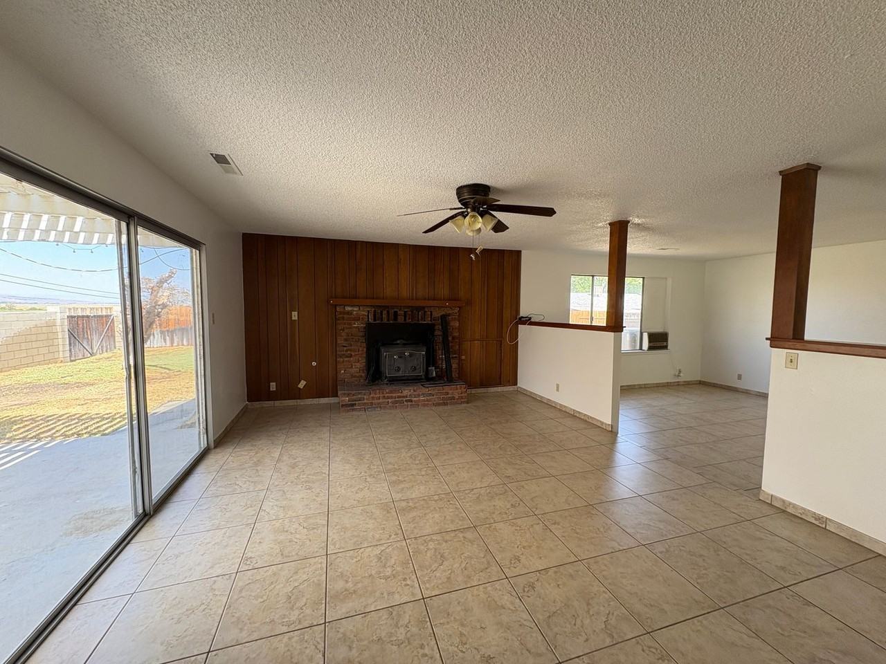202 Terrace Dr - Photo 4 of 17