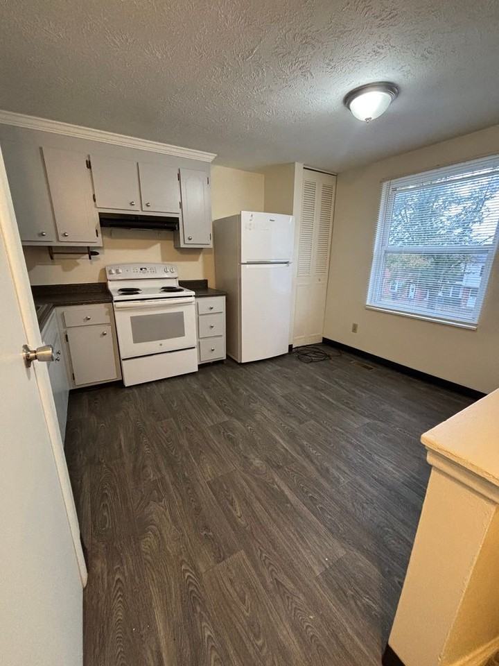 3055 Dara Dr - Photo 2 of 11