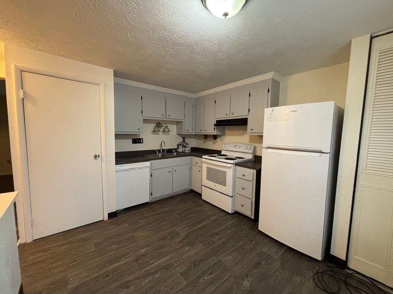 3055 Dara Dr - Photo 3 of 11