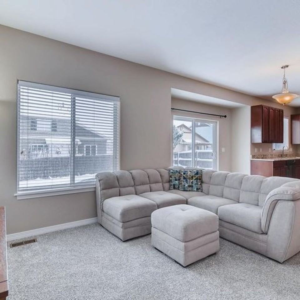 441 Heritage Lane - Photo 2 of 22