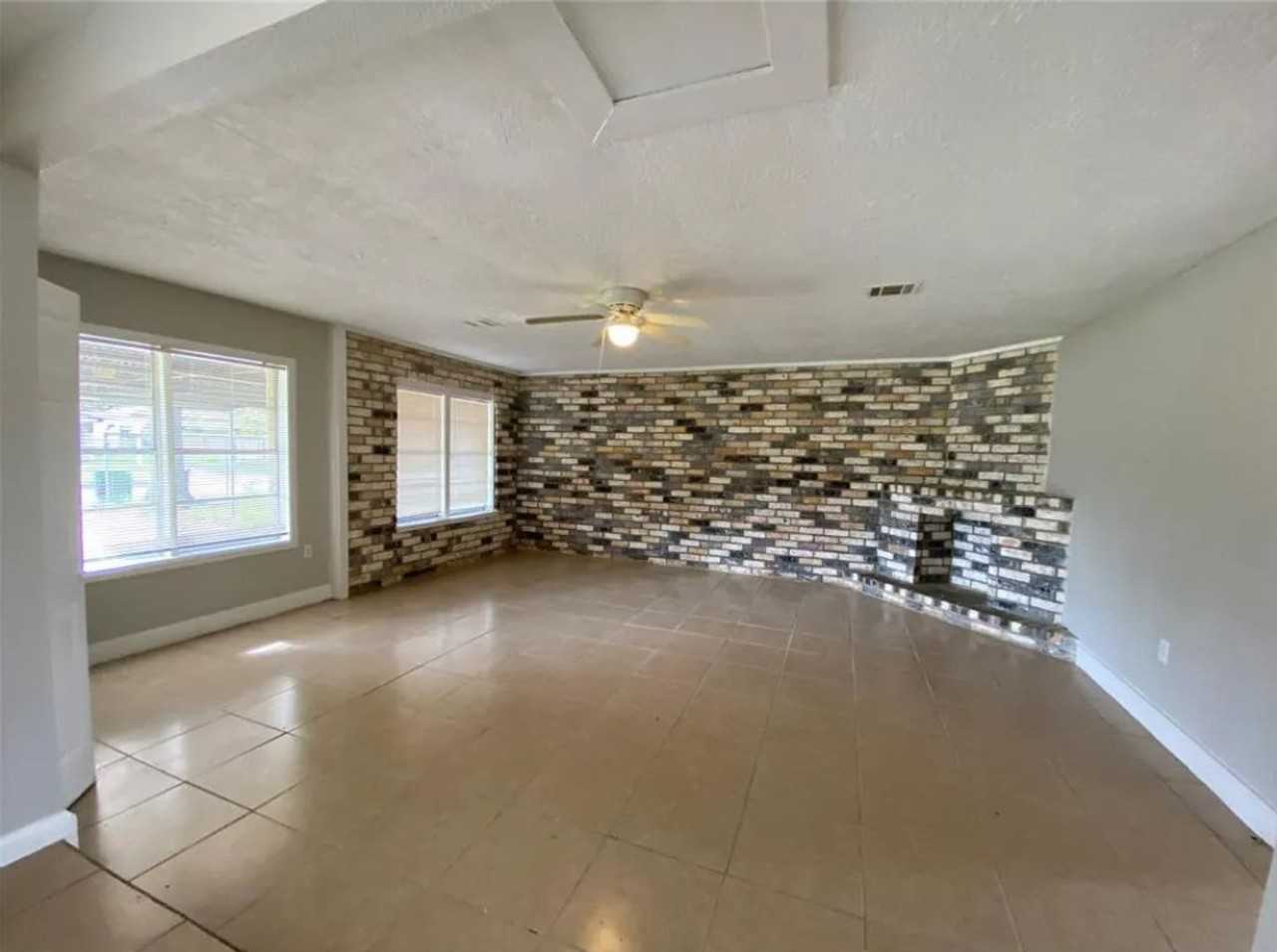5811 Knightwood Street - Photo 2 of 8