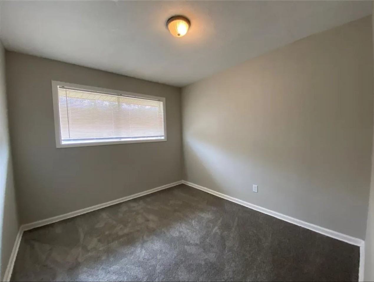 5811 Knightwood Street - Photo 3 of 8