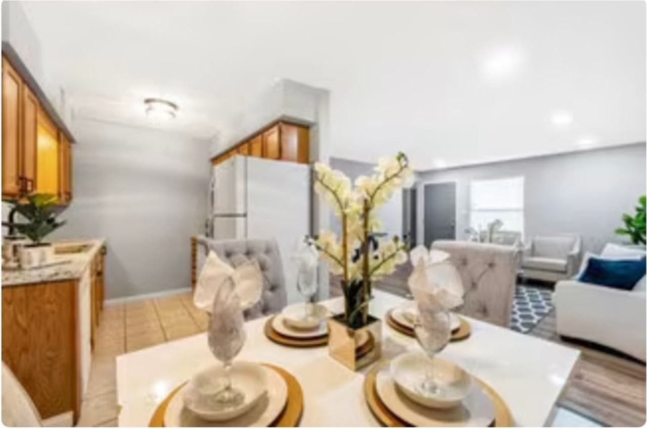 Azalea Trail Apartments - Photo 4 of 16