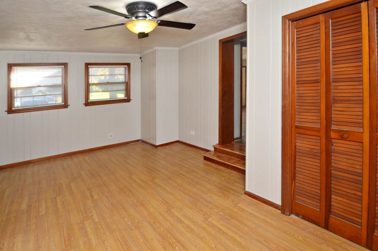 197 Hilltop Dr - Photo 6 of 22