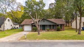 19 Oak Forest Dr - Photo 1 of 1
