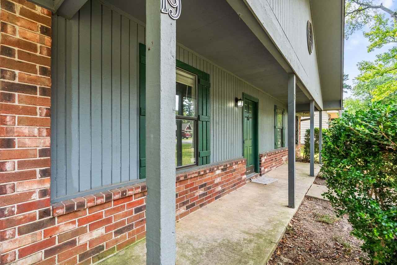 19 Oak Forest Dr - Photo 4 of 38