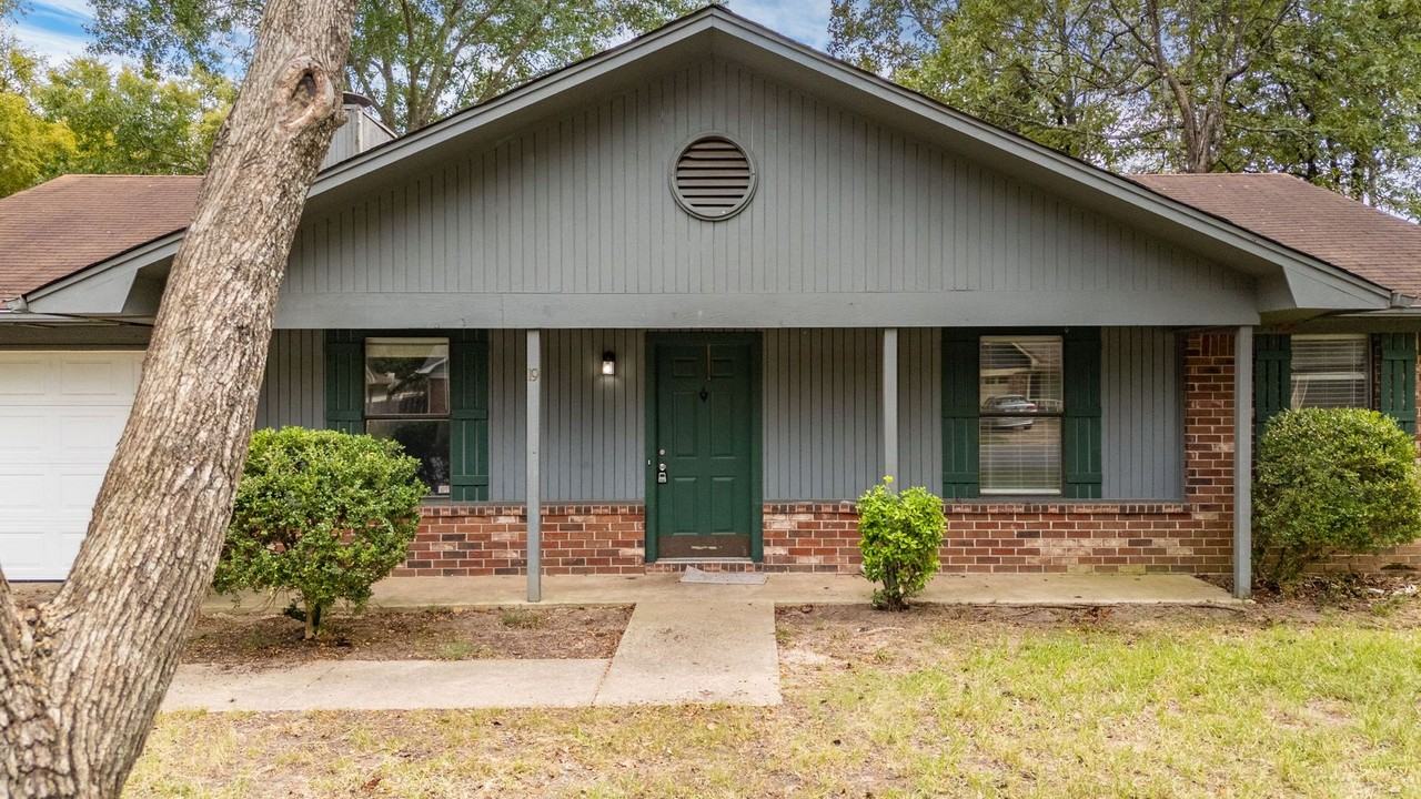 19 Oak Forest Dr - Photo 6 of 38