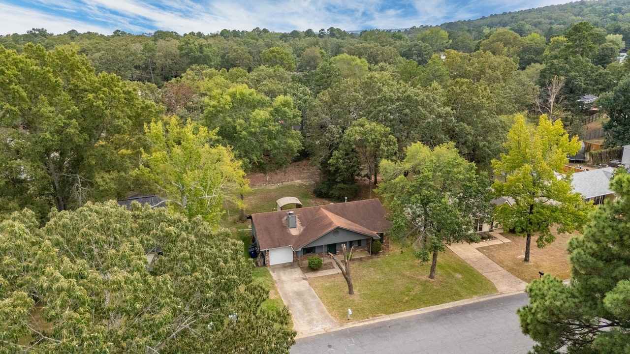 19 Oak Forest Dr - Photo 7 of 38