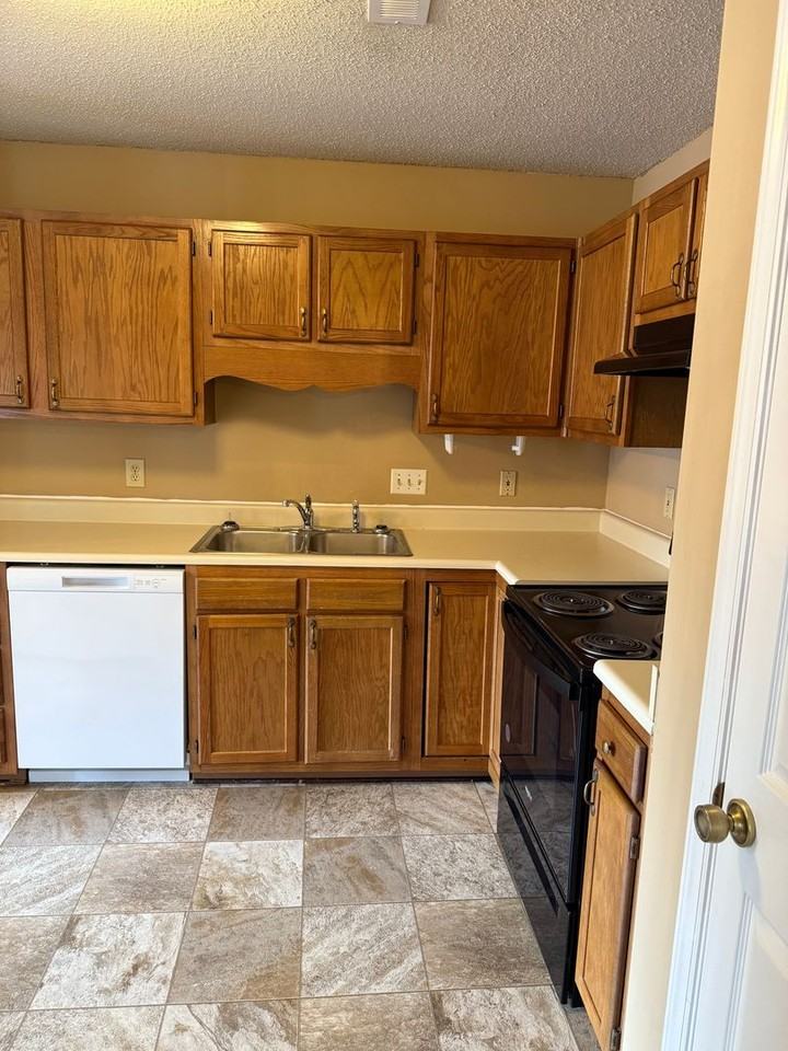 11 Meadowood Glen Way - Photo 6 of 14