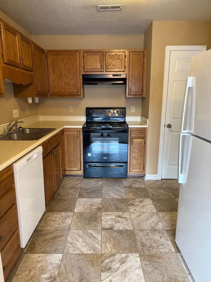 11 Meadowood Glen Way - Photo 7 of 14