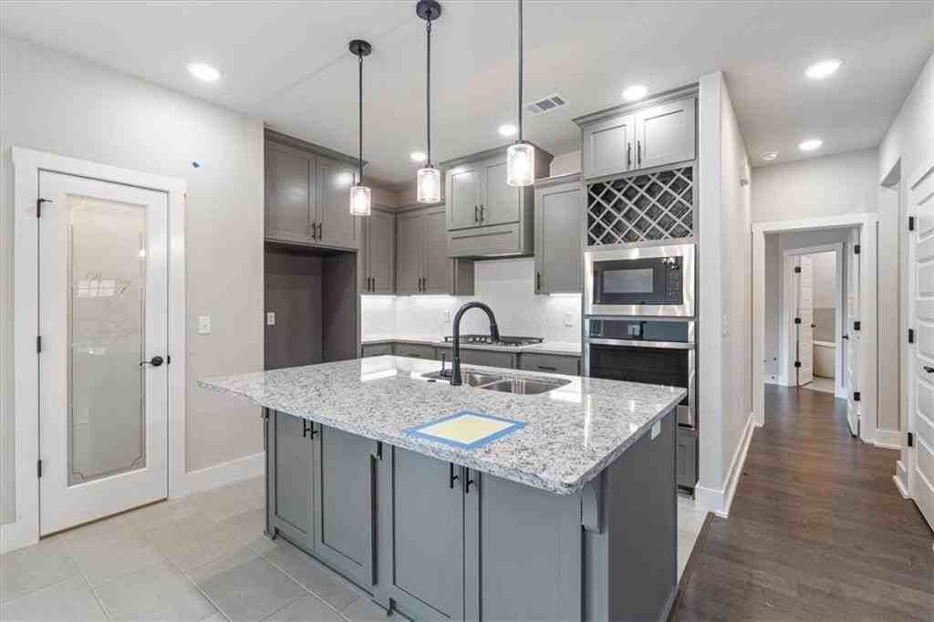 7303 Sw High Meadow Blvd - Photo 6 of 21