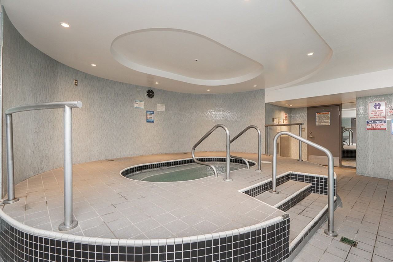 588 Broughton Street - Photo 20