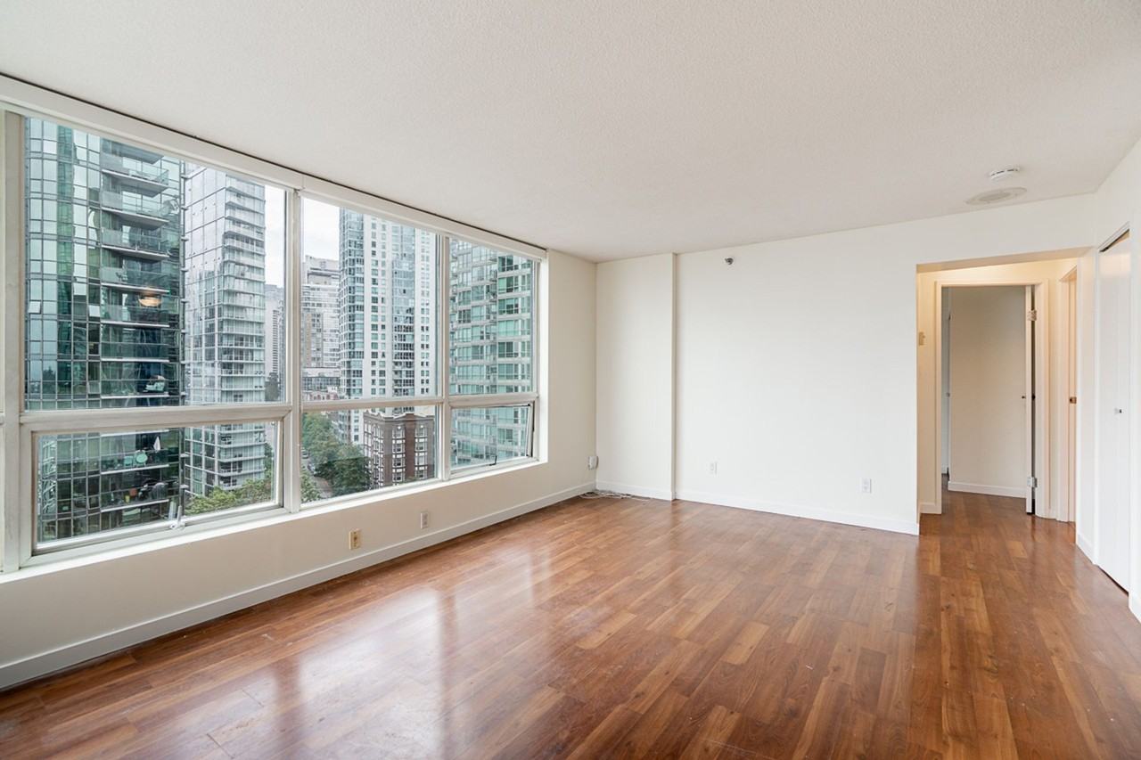 588 Broughton Street #1304 - Photo 6 of 23