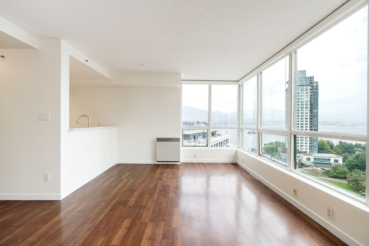 588 Broughton Street #1304 - Photo 5 of 23