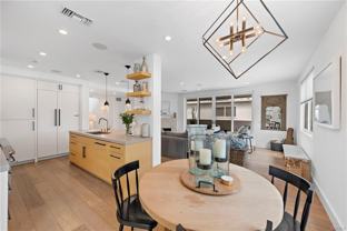 304 Iris Ave - Photo 1 of 1