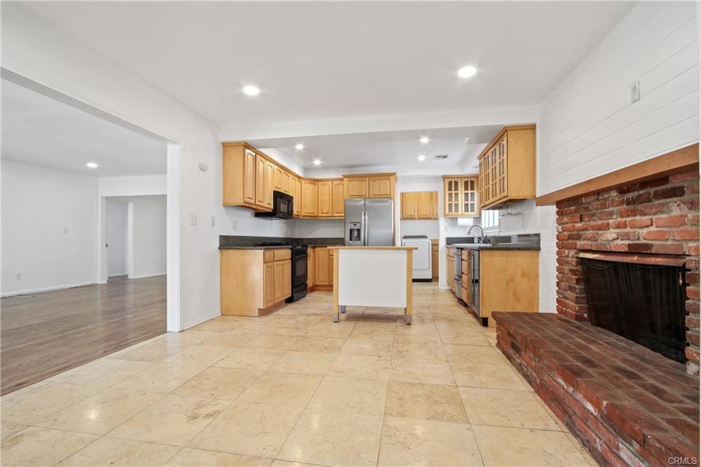 510 S Sparks St - Photo 3 of 8