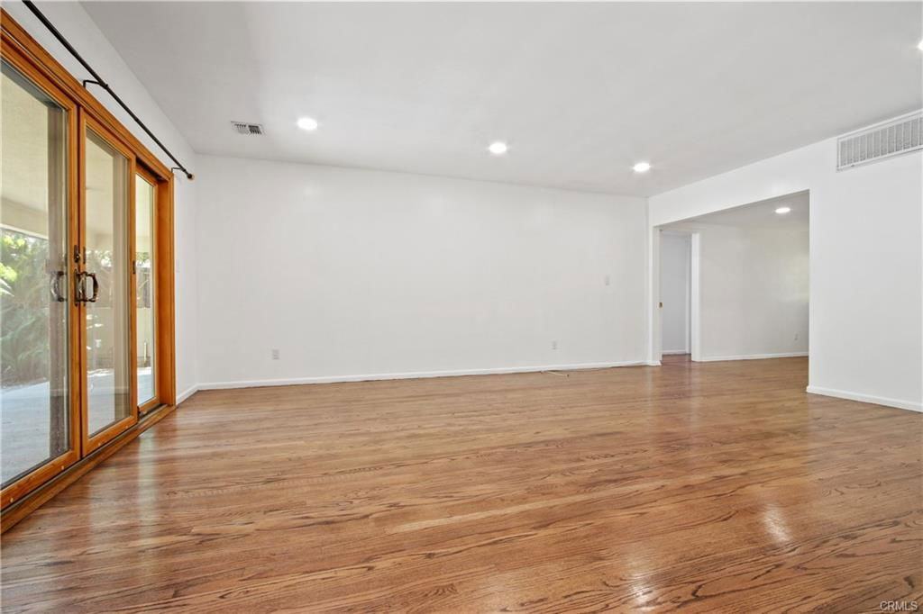 510 S Sparks St - Photo 7 of 8