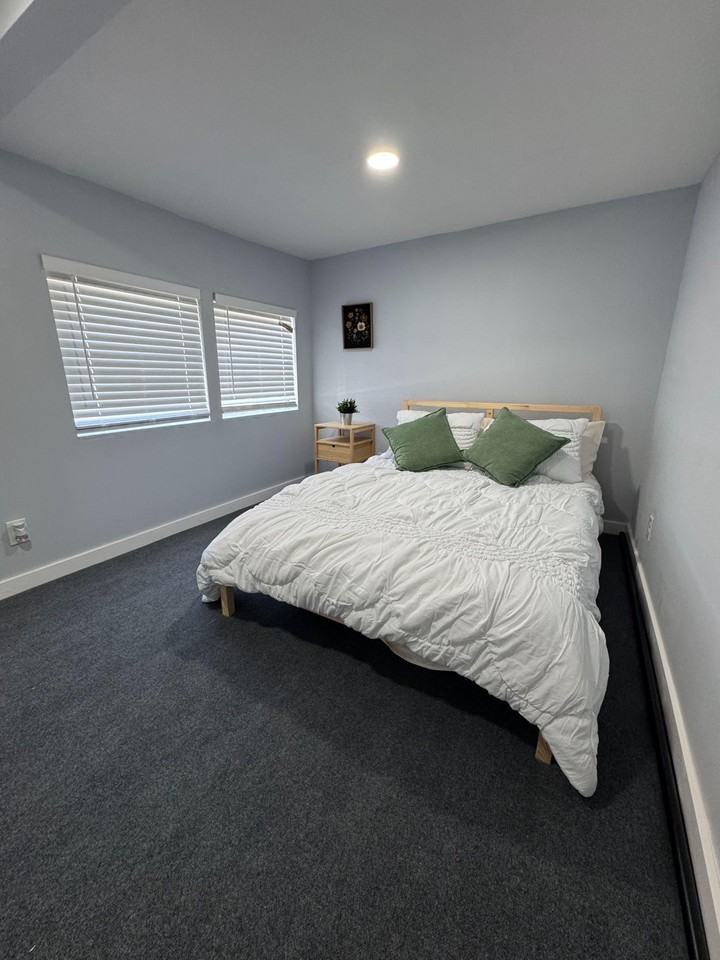 Avenue P - Photo 3 of 4