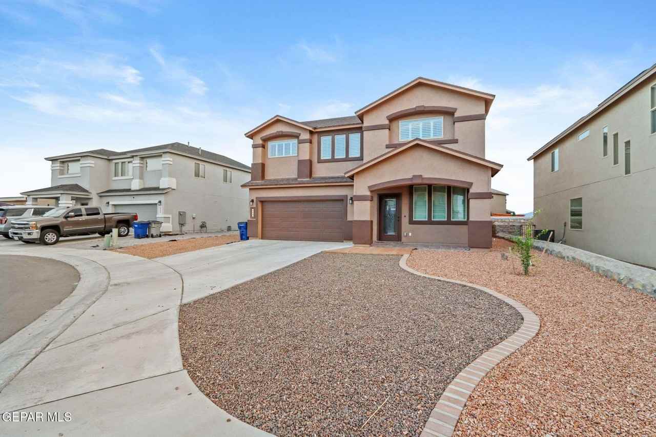 4521 Marisabel Azcarate St - Photo 3 of 41