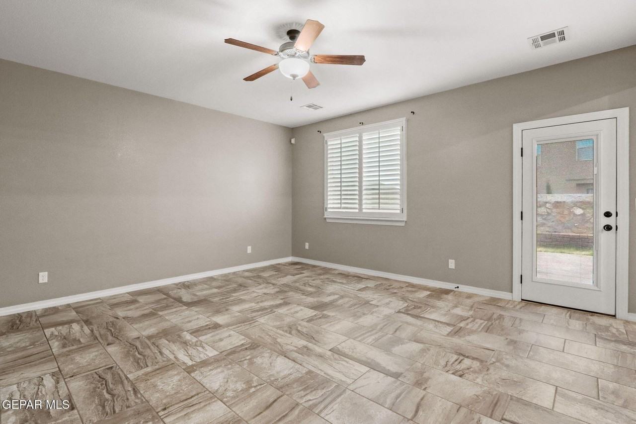 4521 Marisabel Azcarate St - Photo 7 of 41