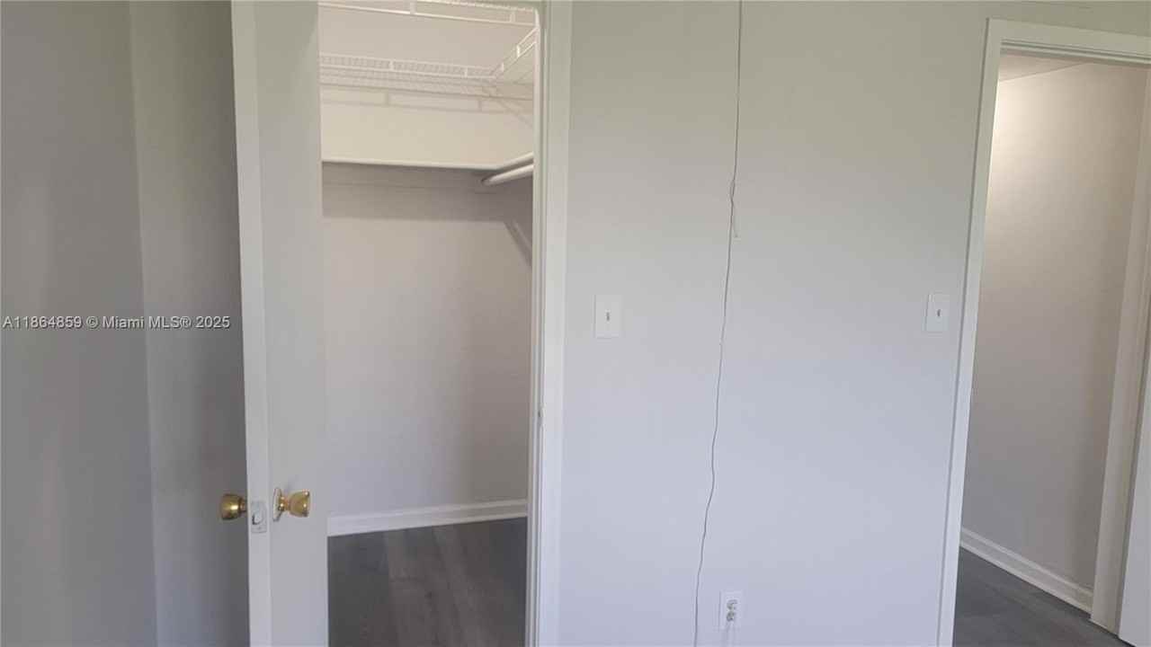 4165 Sw 67th Ave #210B - Photo 6 of 10