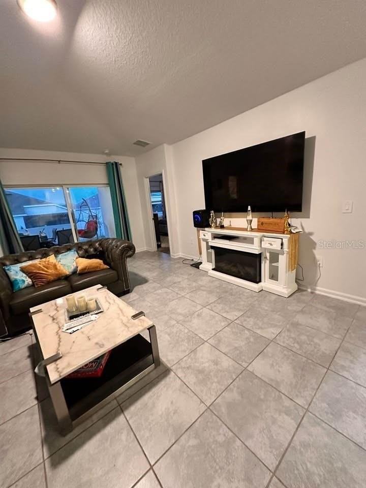 684 Sand Pine Ln - Photo 5 of 17