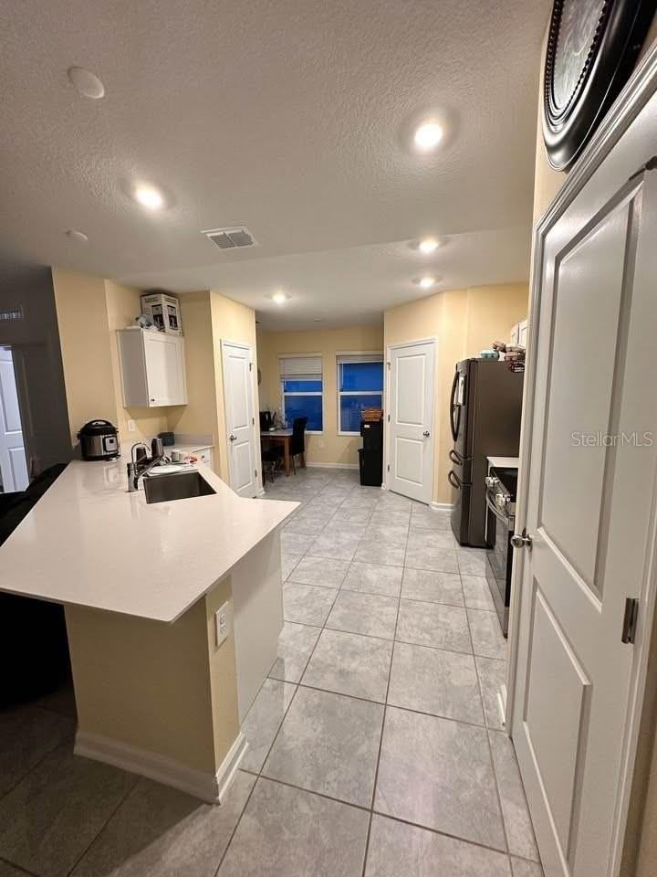 684 Sand Pine Ln - Photo 6 of 17