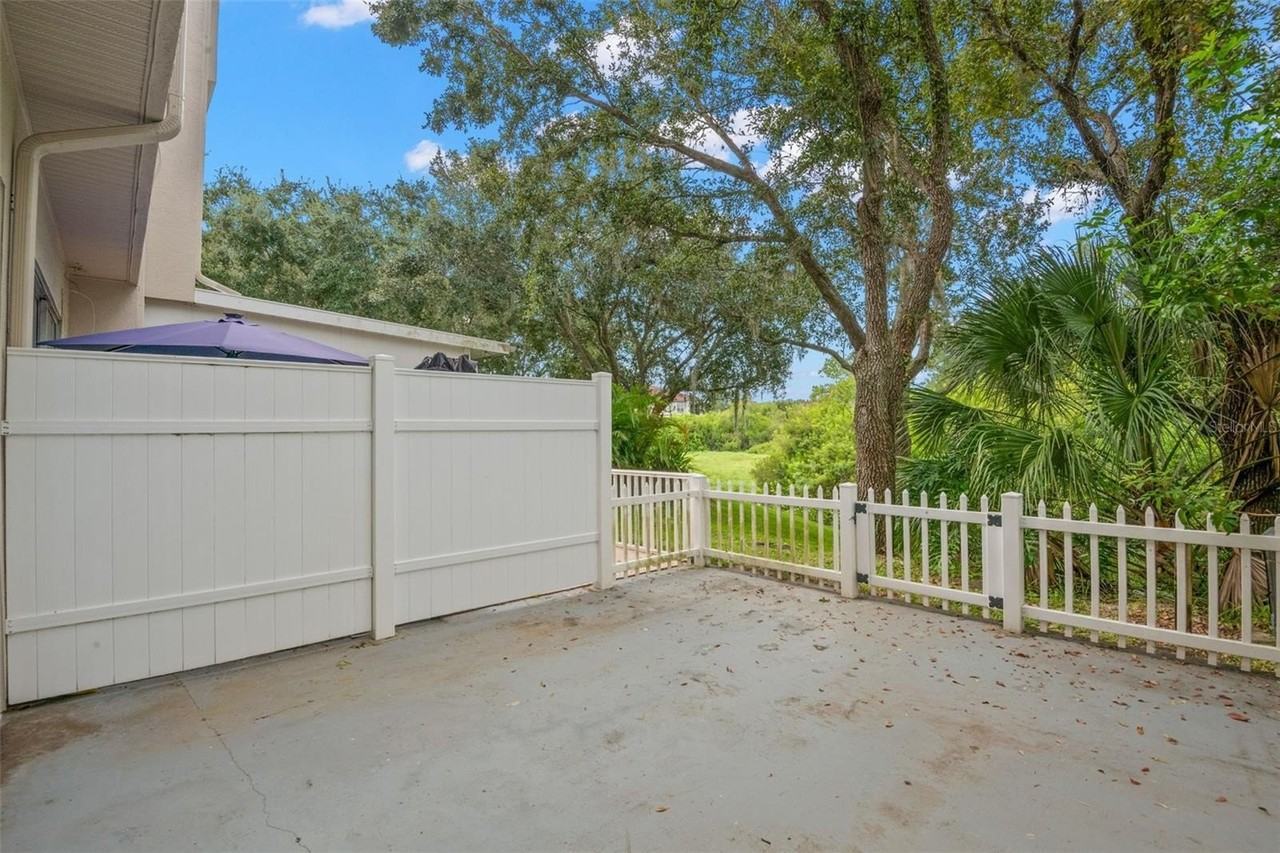 1644 Arabian Ln - Photo 5 of 50