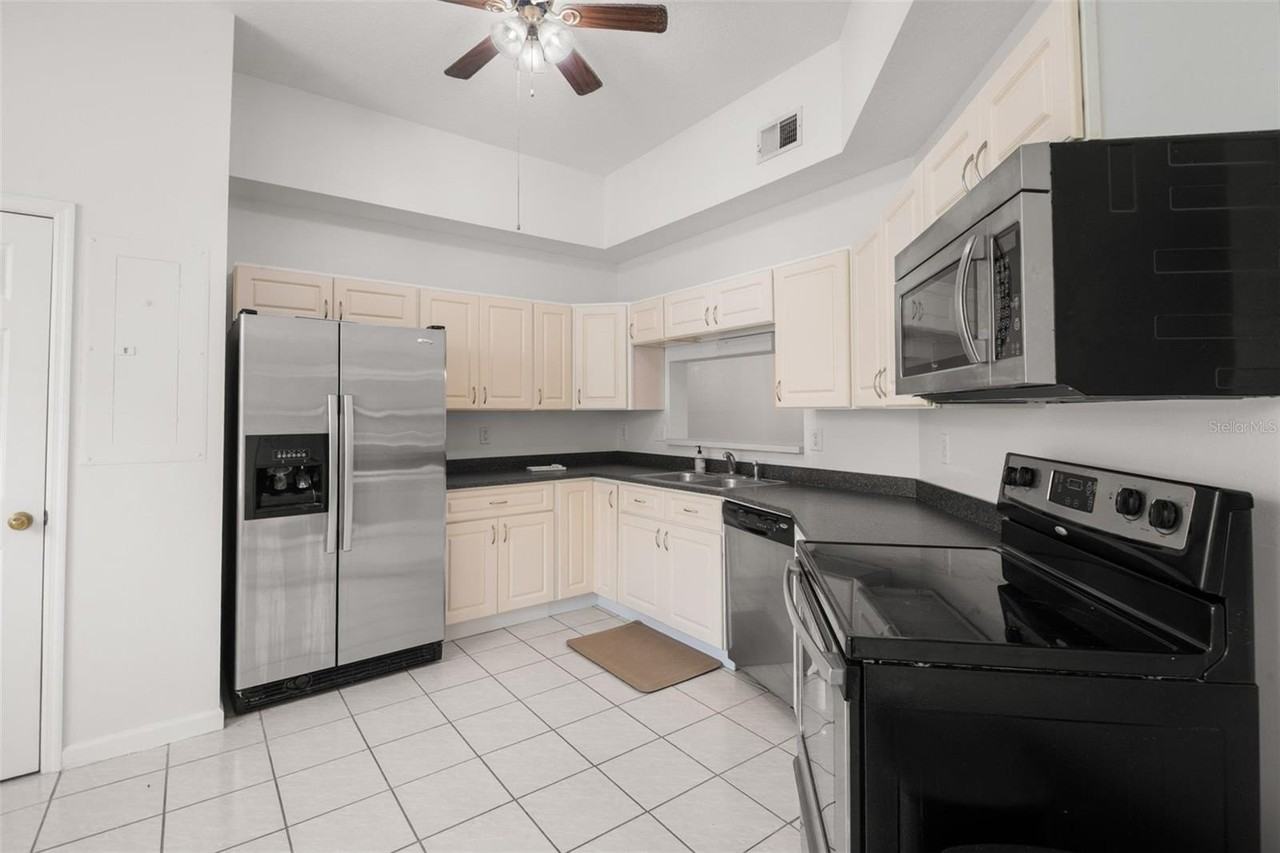 1644 Arabian Ln - Photo 7 of 50