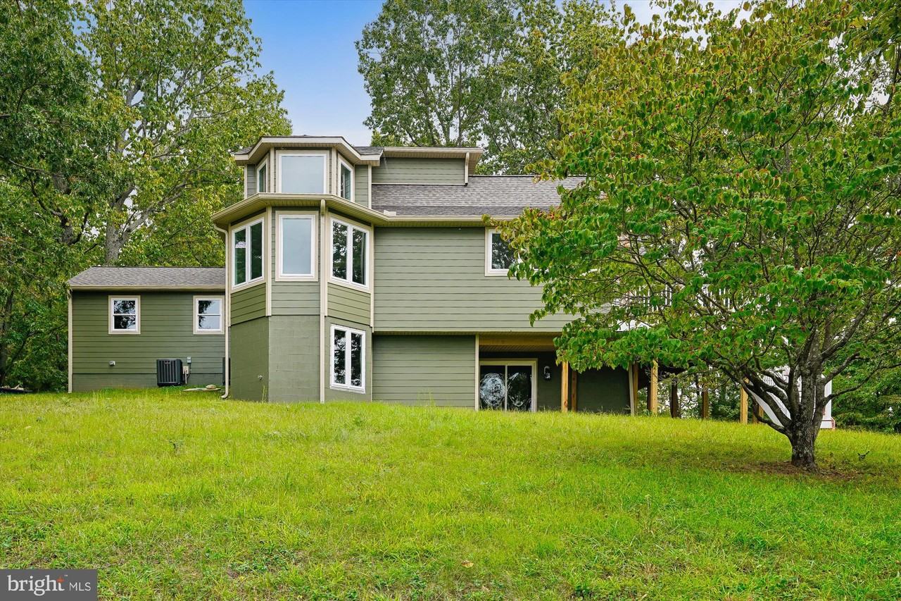 25490 Kipps Lane - Photo 4 of 50