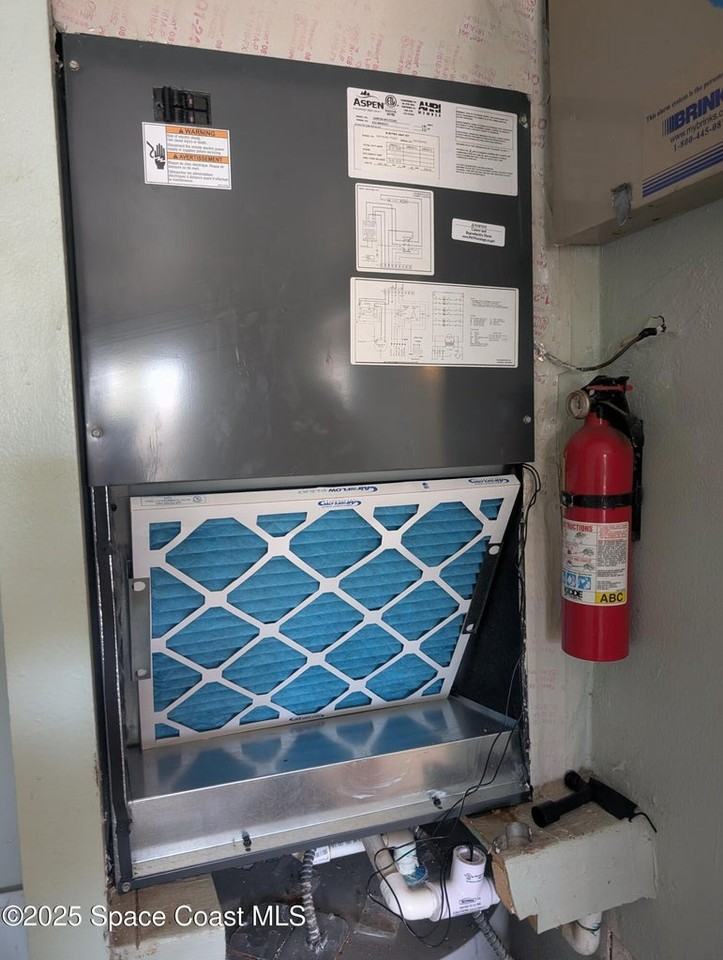 269 Ulster Ct - Photo 7 of 10