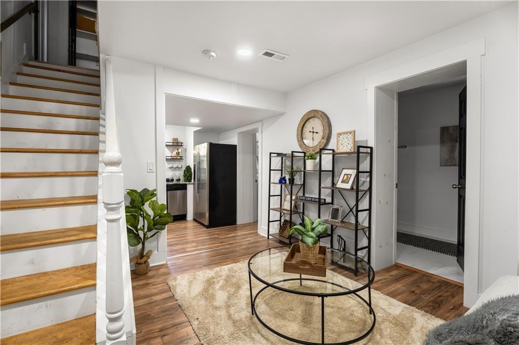 2802 Palm Dr - Photo 2 of 26