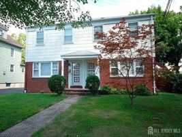 featured image of 236 Columbia St