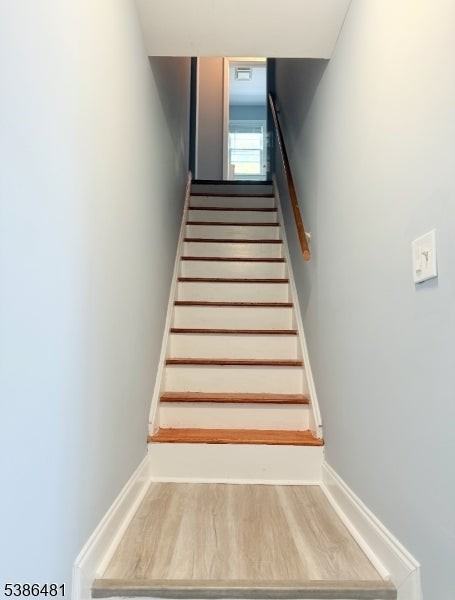 236 Columbia St - Photo 3 of 13