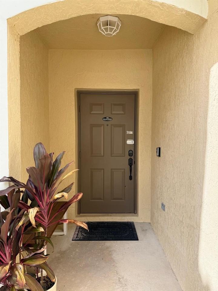 1515 Buckingham Ave - Photo 2 of 50