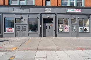 319 N Salina St - Photo 1 of 1