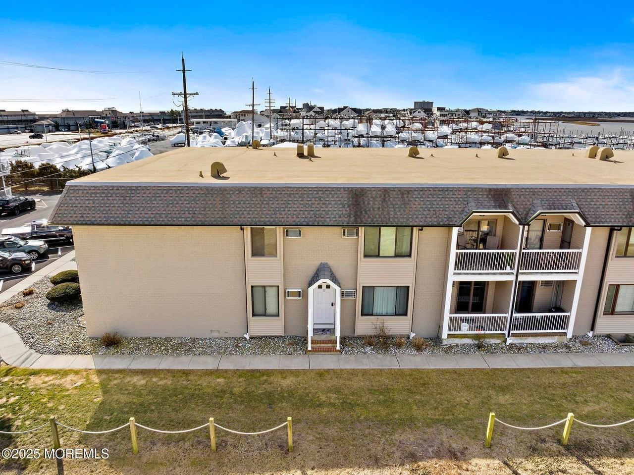 1382 Ocean Ave Unit C4 - Photo 6 of 37