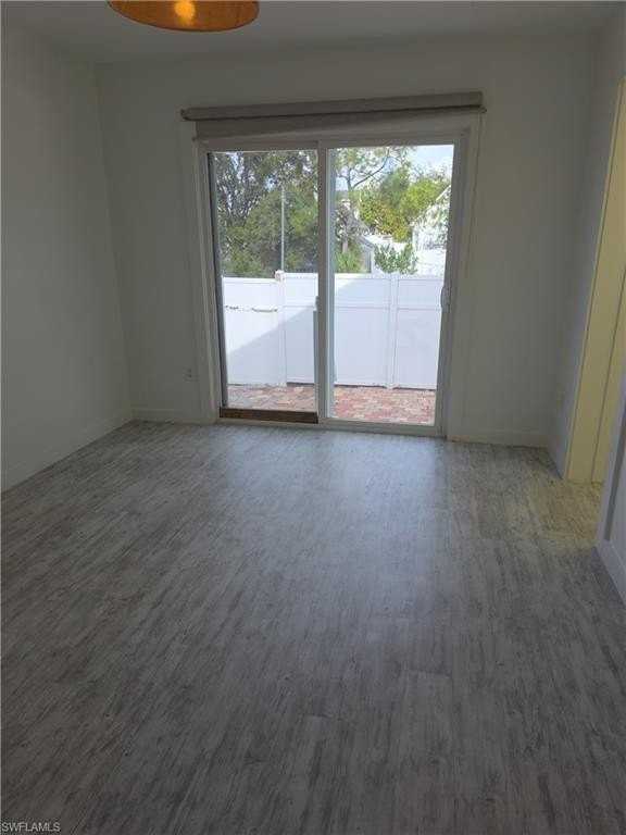 286 Leawood Cir - Photo 3 of 25