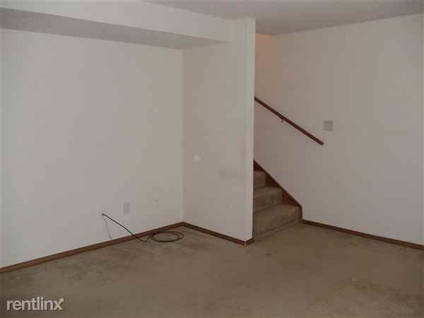 2902 NW Mill Pl - Photo 3 of 11