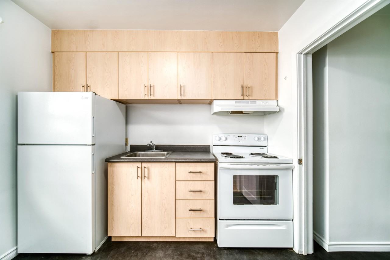 1112 - 1112 Tower Rd. #9