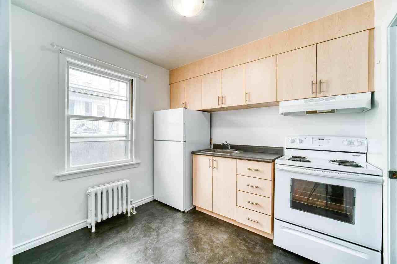 1112 - 1112 Tower Rd. #9 - Photo 4 of 13